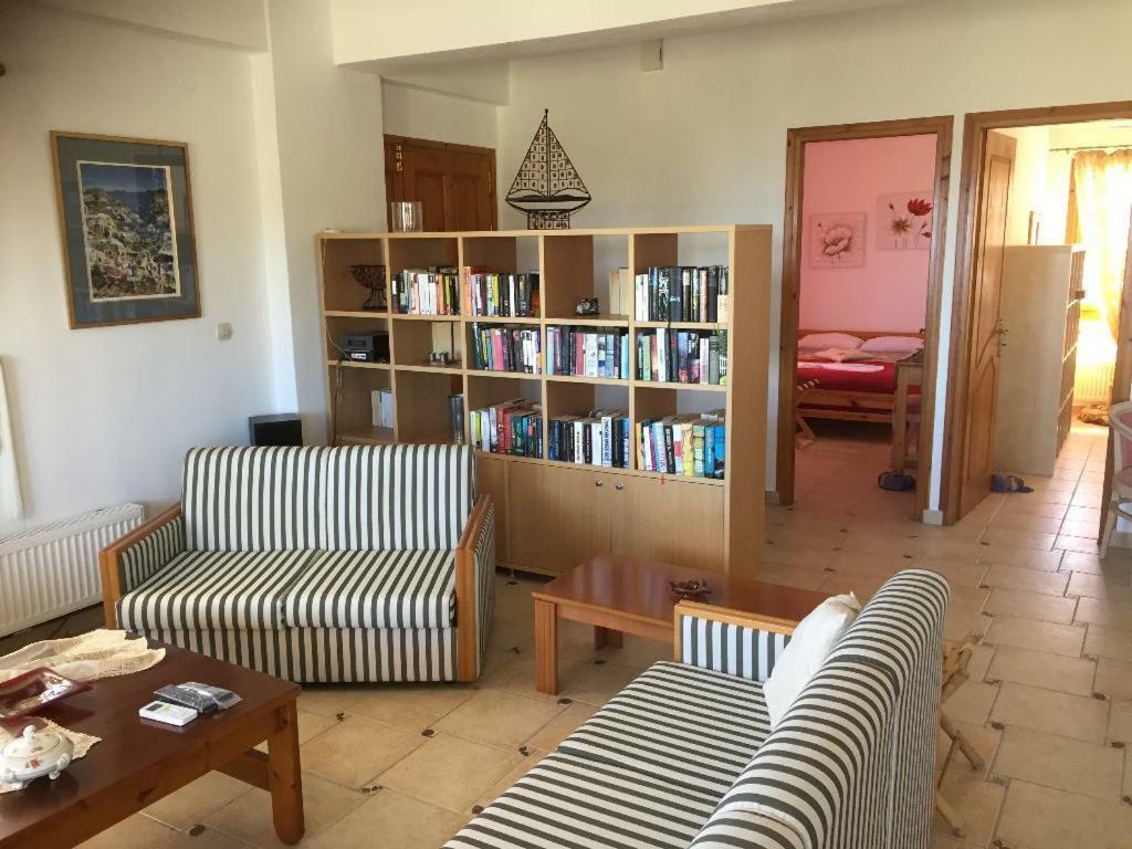 Villas Alexandros Petrino Kalamaki  Extérieur photo