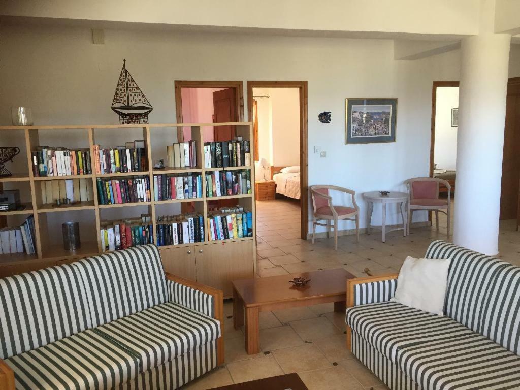 Villas Alexandros Petrino Kalamaki  Extérieur photo