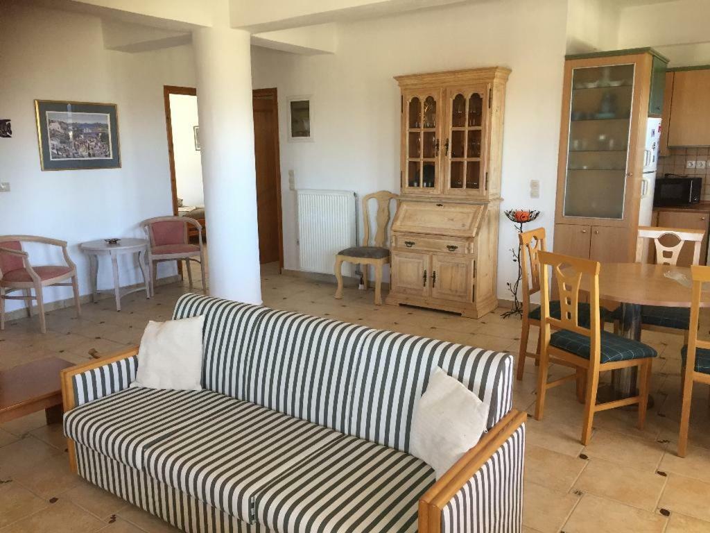 Villas Alexandros Petrino Kalamaki  Extérieur photo